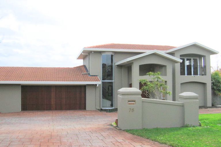 Photo of property in 75 Waipuia Place, Greenhithe, Auckland, 0632
