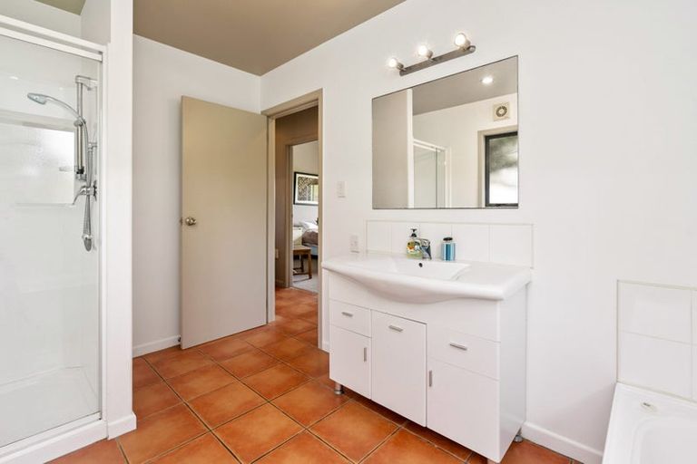 Photo of property in 168 Rockell Road, Whananaki, Hikurangi, 0181