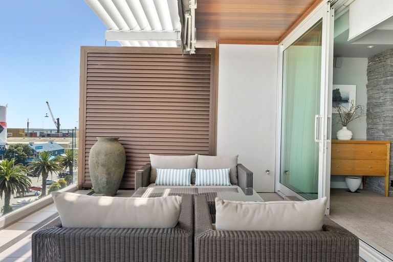 Photo of property in Quay Apartments Tower 2, 208/283 Wakefield Quay, Stepneyville, Nelson, 7010