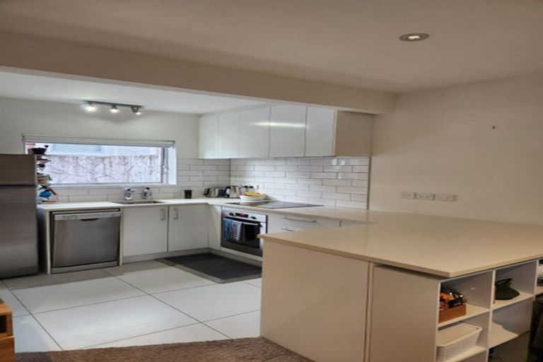 Photo of property in 1/20 Maritime Terrace, Birkenhead, Auckland, 0626