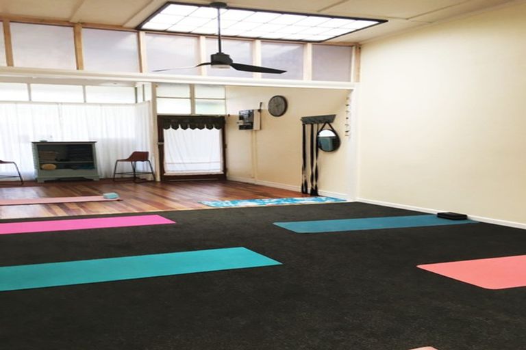 Photo of property in 90 Bridge Street, Eltham, 4322