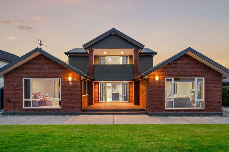 Photo of property in 512 Bower Avenue, Parklands, Christchurch, 8083