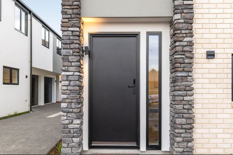 Photo of property in 35c Wrights Road, Addington, Christchurch, 8024