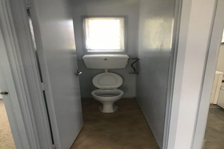 Photo of property in 2/1 Leigh Terrace, Bayview, Auckland, 0629