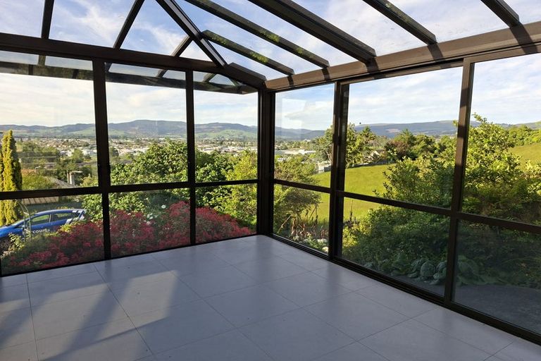 Photo of property in 10 Braeside, Kinmont Park, Mosgiel, 9024