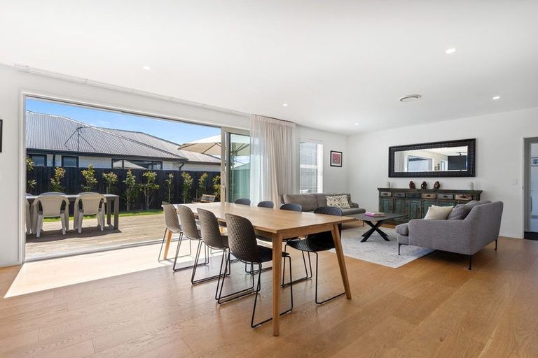 Photo of property in 2 Guyon Street, Marshland, Christchurch, 8083