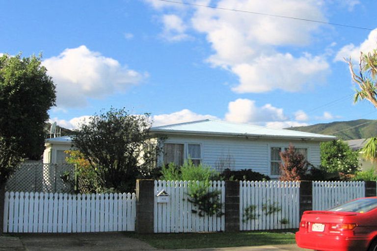 Photo of property in 44 Konini Street, Wainuiomata, Lower Hutt, 5014