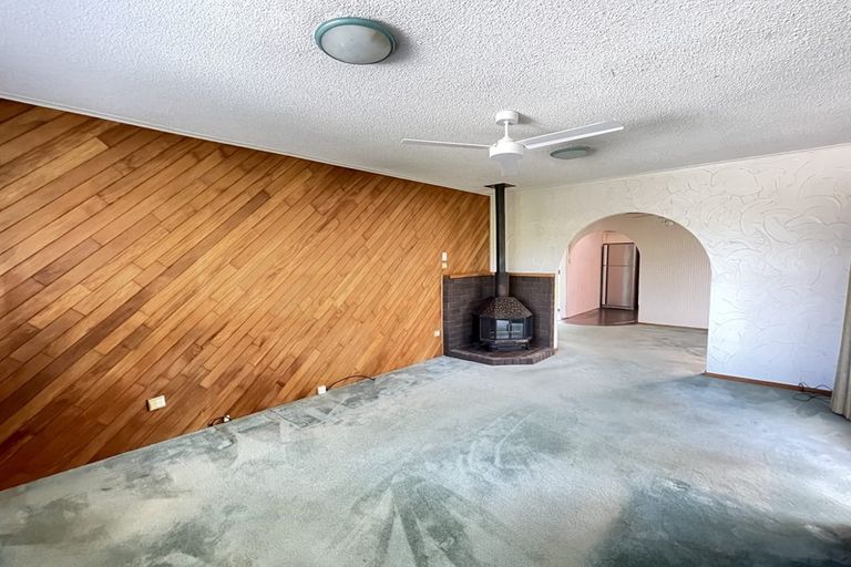 Photo of property in 32 Regency Place, Sunnynook, Auckland, 0632