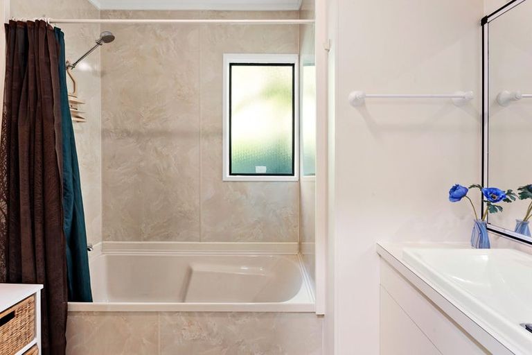 Photo of property in 29a Nalanda Crescent, Broadmeadows, Wellington, 6035