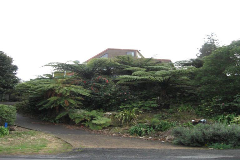 Photo of property in 6 Ocean Beach Road, Tairua, 3508