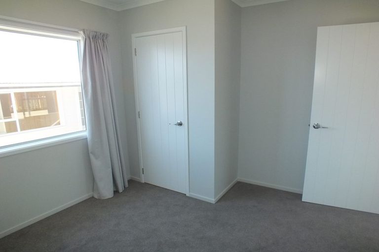 Photo of property in 387 Estuary Road, South New Brighton, Christchurch, 8062