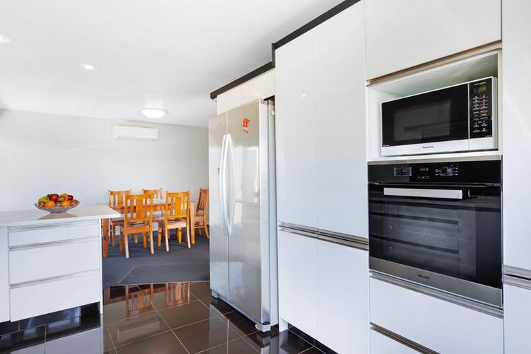 Photo of property in 80 Onetaunga Road, Chatswood, Auckland, 0626