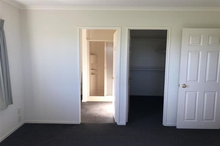 Photo of property in 11 Greenough Place, Rototuna, Hamilton, 3210