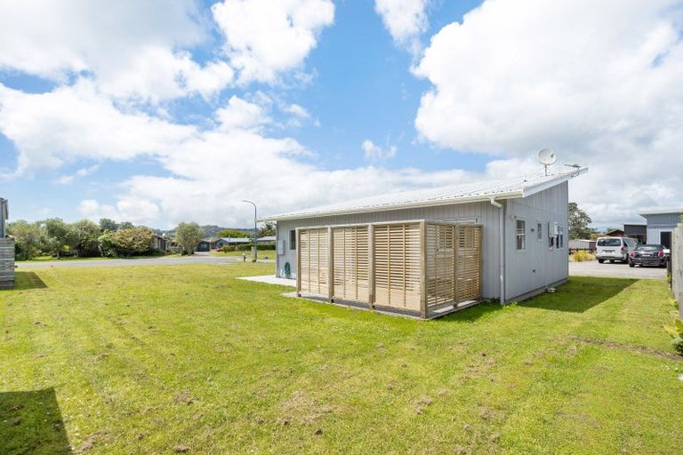 Photo of property in 6 Rena Place, Whitianga, 3510