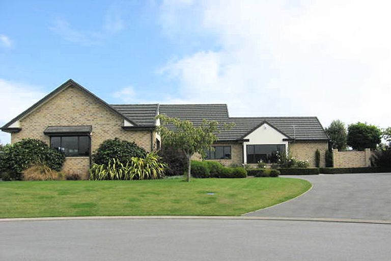 Photo of property in 53 Stonebridge Way, Prebbleton, 7604