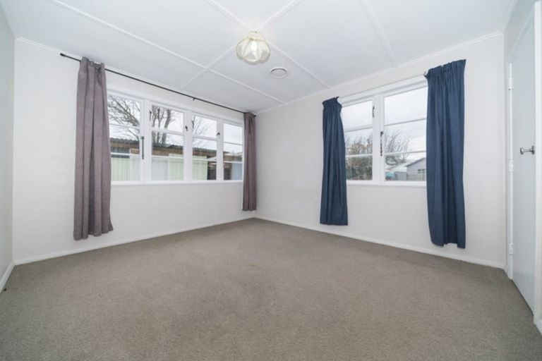 Photo of property in 33 Moheke Avenue, Roslyn, Palmerston North, 4414