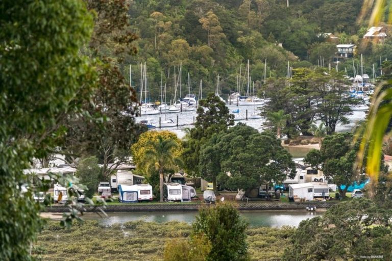 Photo of property in 32 Stillwater Crescent, Stillwater, Silverdale, 0993