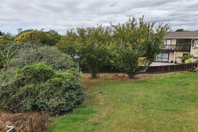 Photo of property in 63 Tiroroa Avenue, Te Atatu South, Auckland, 0610