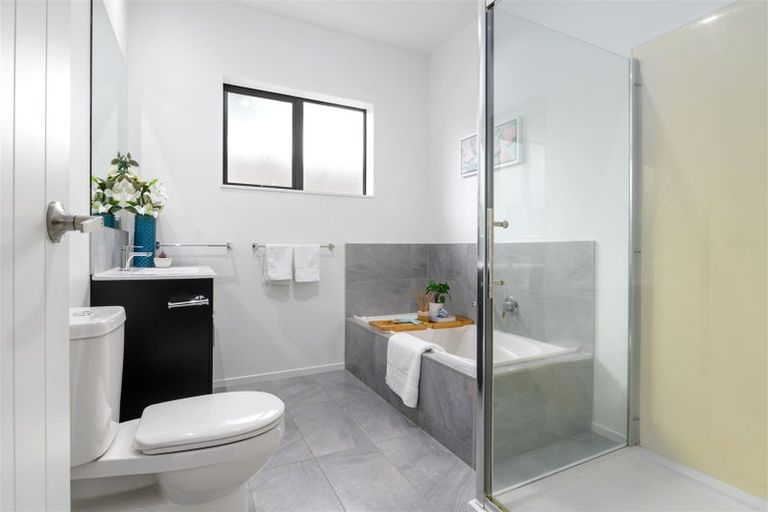 Photo of property in 12 Hampshire Court, Flagstaff, Hamilton, 3210