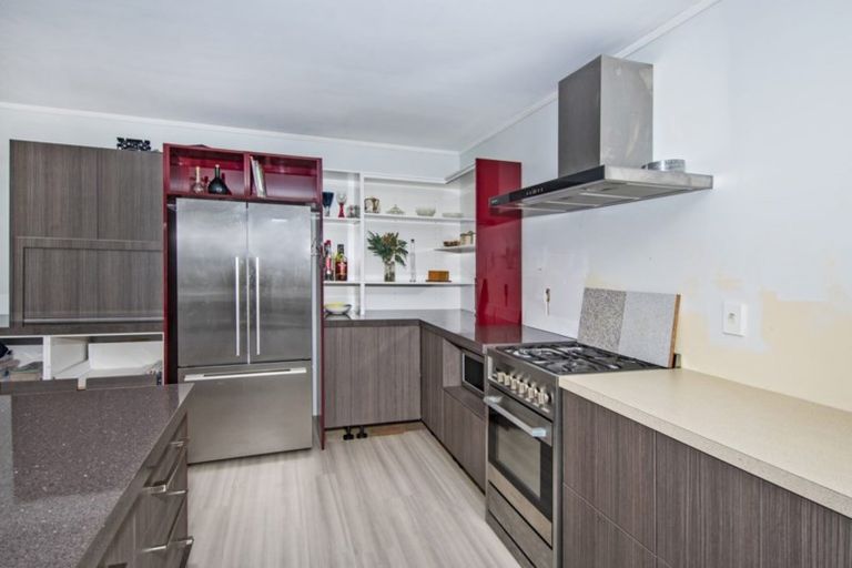 Photo of property in 56 Valley Road, Hikurangi, 0114