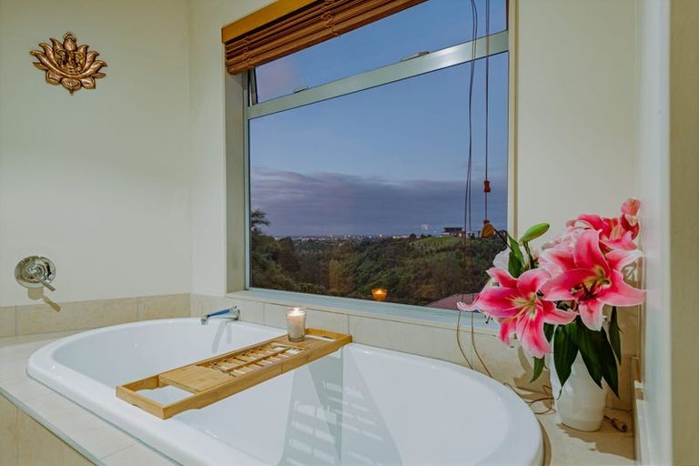 Photo of property in 47 Ruapehu Drive, Fitzherbert, Palmerston North, 4410