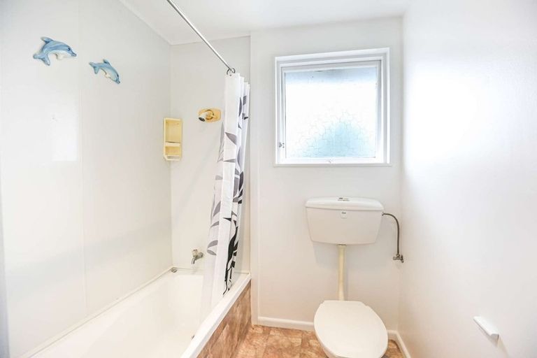 Photo of property in 8/20a Dickson Crescent, Hornby, Christchurch, 8042