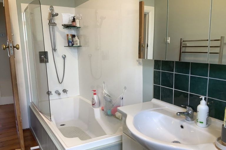 Photo of property in 1 Tennyson Street, Petone, Lower Hutt, 5012