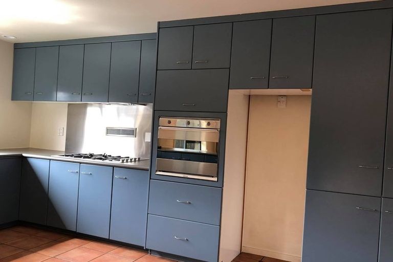 Photo of property in 2/13 Havelock Avenue, Forrest Hill, Auckland, 0620