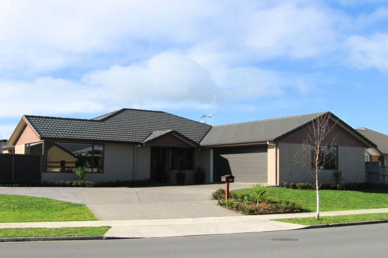 Photo of property in 57 Saint James Drive, Huntington, Hamilton, 3210