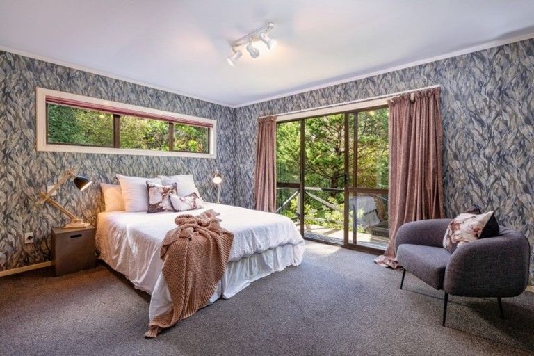 Photo of property in 56 Tanekaha Road, Titirangi, Auckland, 0604