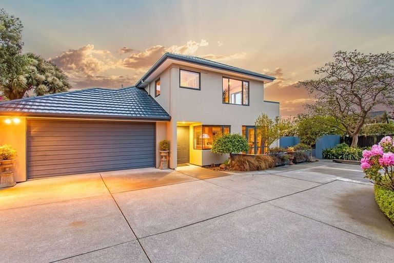 Photo of property in 17a Young Street, Somerfield, Christchurch, 8024