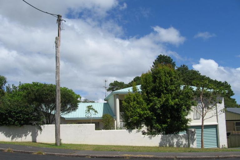 Photo of property in 2/29 Morton Avenue, Forrest Hill, Auckland, 0620