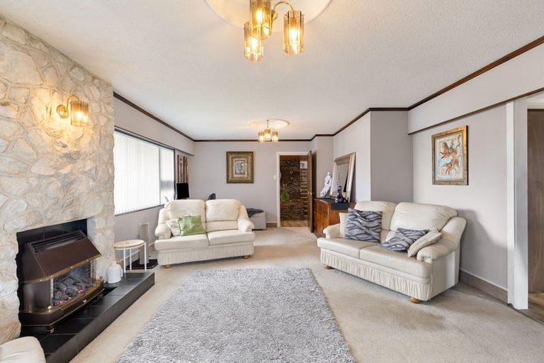 Photo of property in 55 Rhodes Drive, Kelvin Grove, Palmerston North, 4414