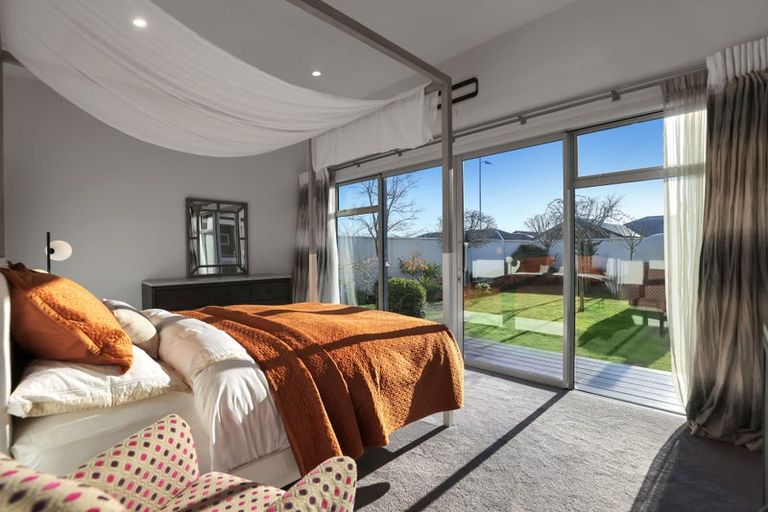 Photo of property in 12 Kelburn Place, Tinwald, Ashburton, 7700