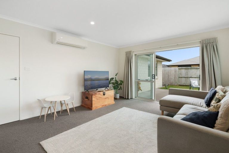 Photo of property in 4 Livingstone Drive, Papamoa Beach, Papamoa, 3118