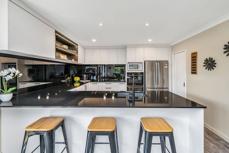 Photo of property in 13 Cressy Place, Darfield, 7510