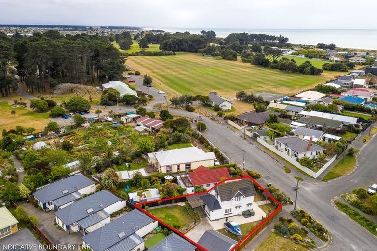 Photo of property in 154 Shaw Avenue, New Brighton, Christchurch, 8083