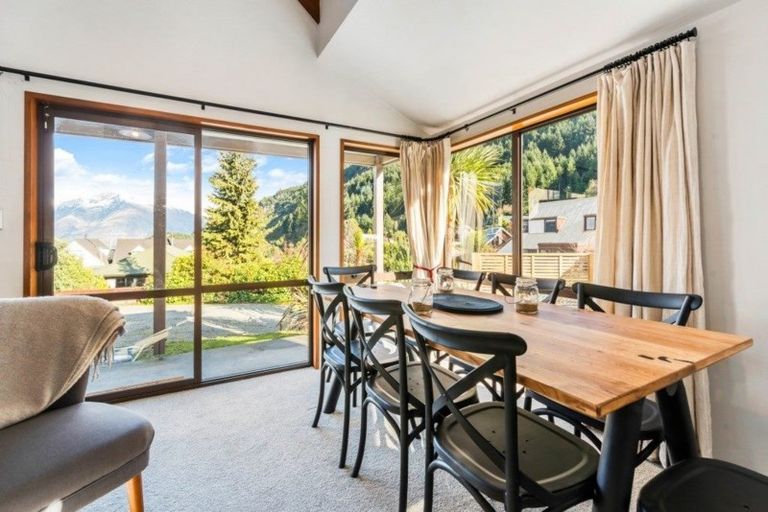 Photo of property in 25d Williams Street, Sunshine Bay, Queenstown, 9300