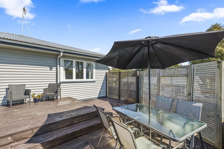 Photo of property in 73a Awaroa Road, Helensville, 0800
