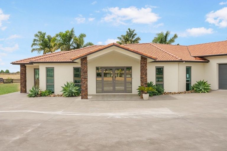 Photo of property in 98 Dyke Road, Karaka, Papakura, 2580