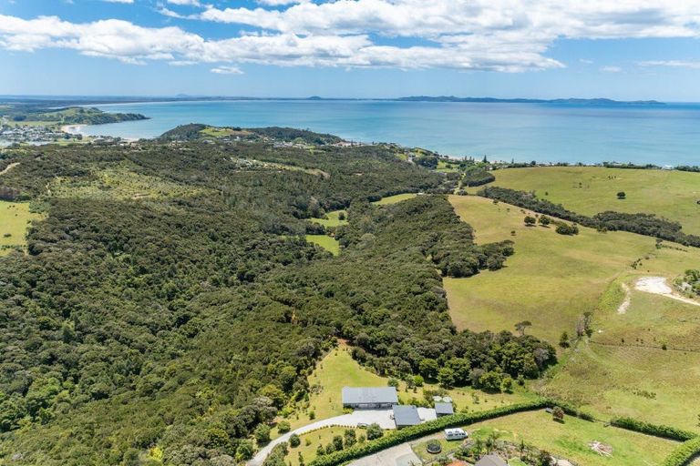 Photo of property in 34 Opoi Lane, Cable Bay, 0420