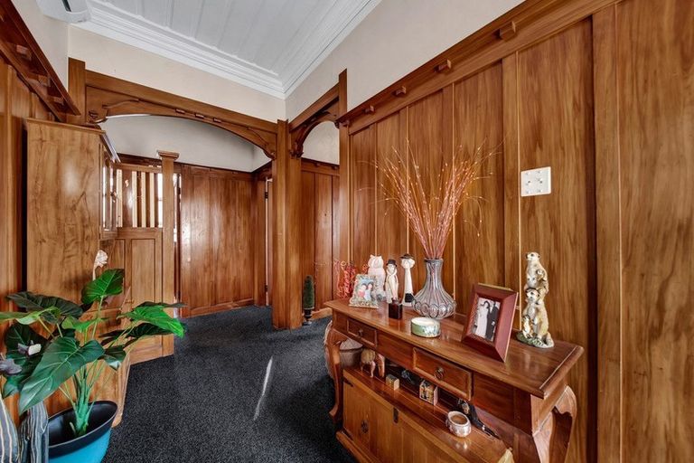 Photo of property in 17 Grey Street, Hawera, 4610