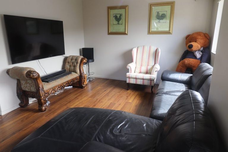 Photo of property in 1/139 Spinella Drive, Bayview, Auckland, 0629