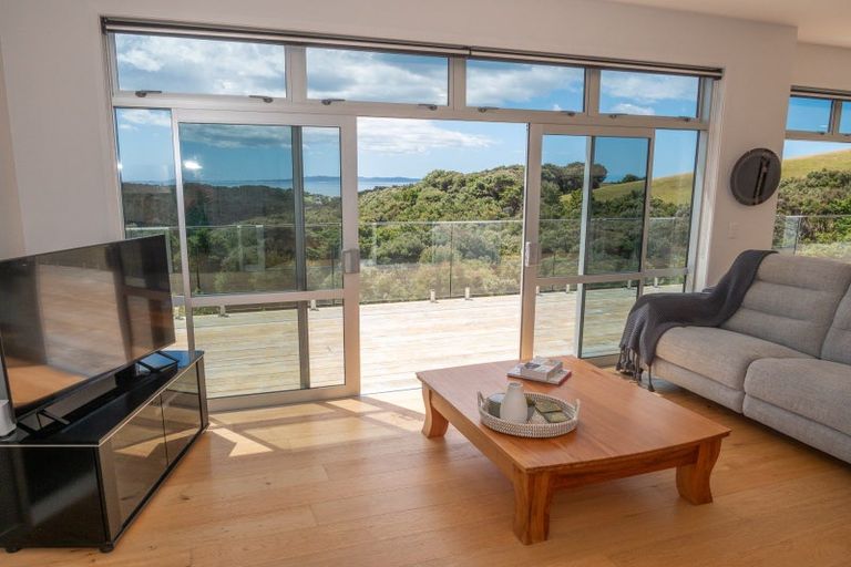 Photo of property in 34 Opoi Lane, Cable Bay, 0420