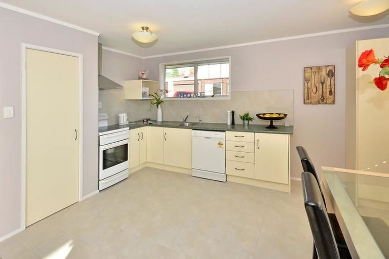 Photo of property in 2/42 Cherry Road, Bucklands Beach, Auckland, 2014