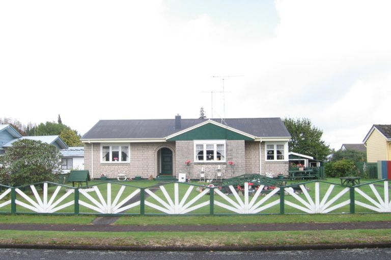 Photo of property in 72 Roslin Street, Tokoroa, 3420