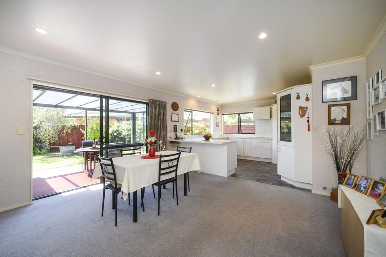 Photo of property in 97 Summerhill Drive, Fitzherbert, Palmerston North, 4410