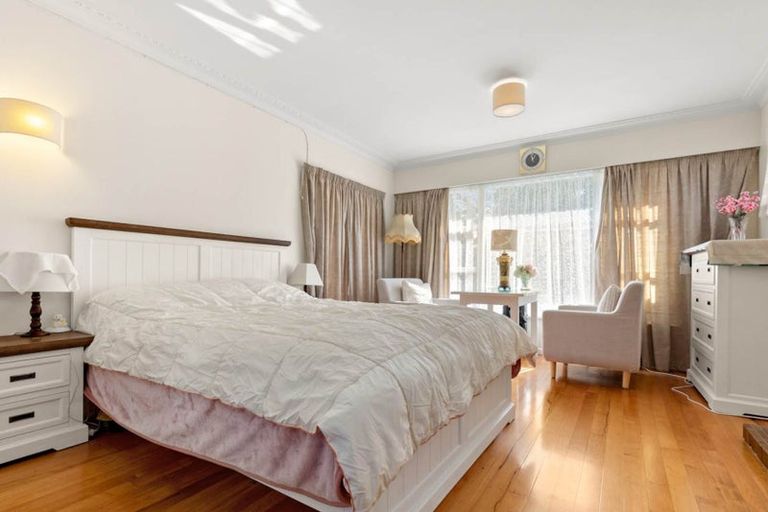 Photo of property in 1/14 Chequers Avenue, Glenfield, Auckland, 0629