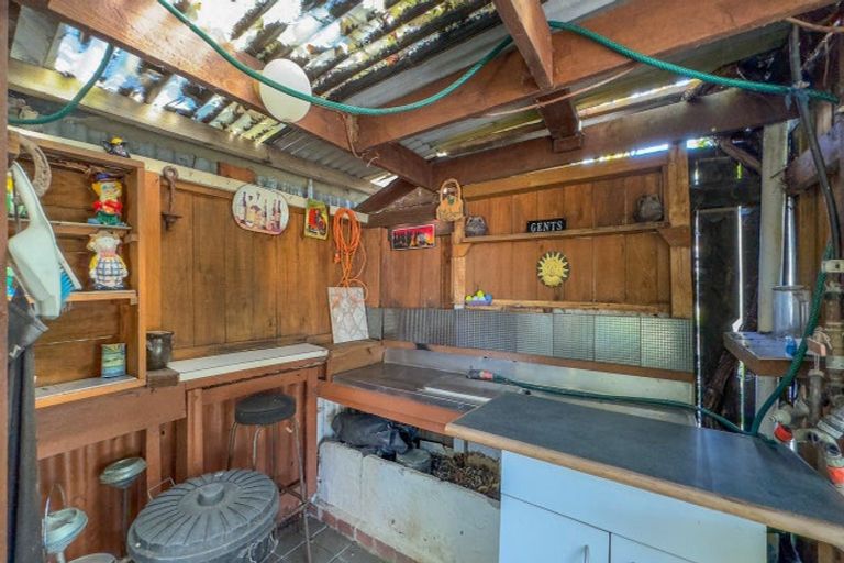Photo of property in 120 Kiwi Road, Whangamata, 3620