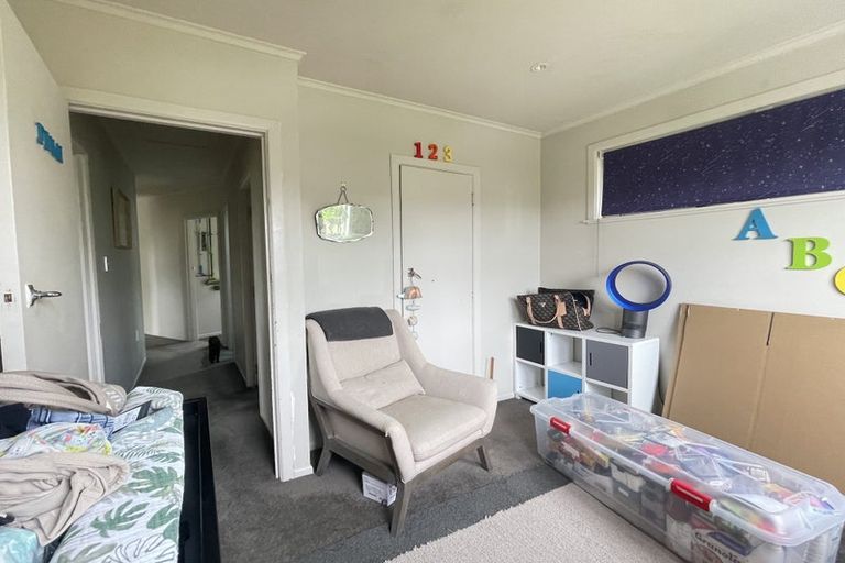 Photo of property in 13 James Street, Glenfield, Auckland, 0629